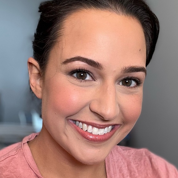 Meet your Posher, Katie! - Picture 2 of 2